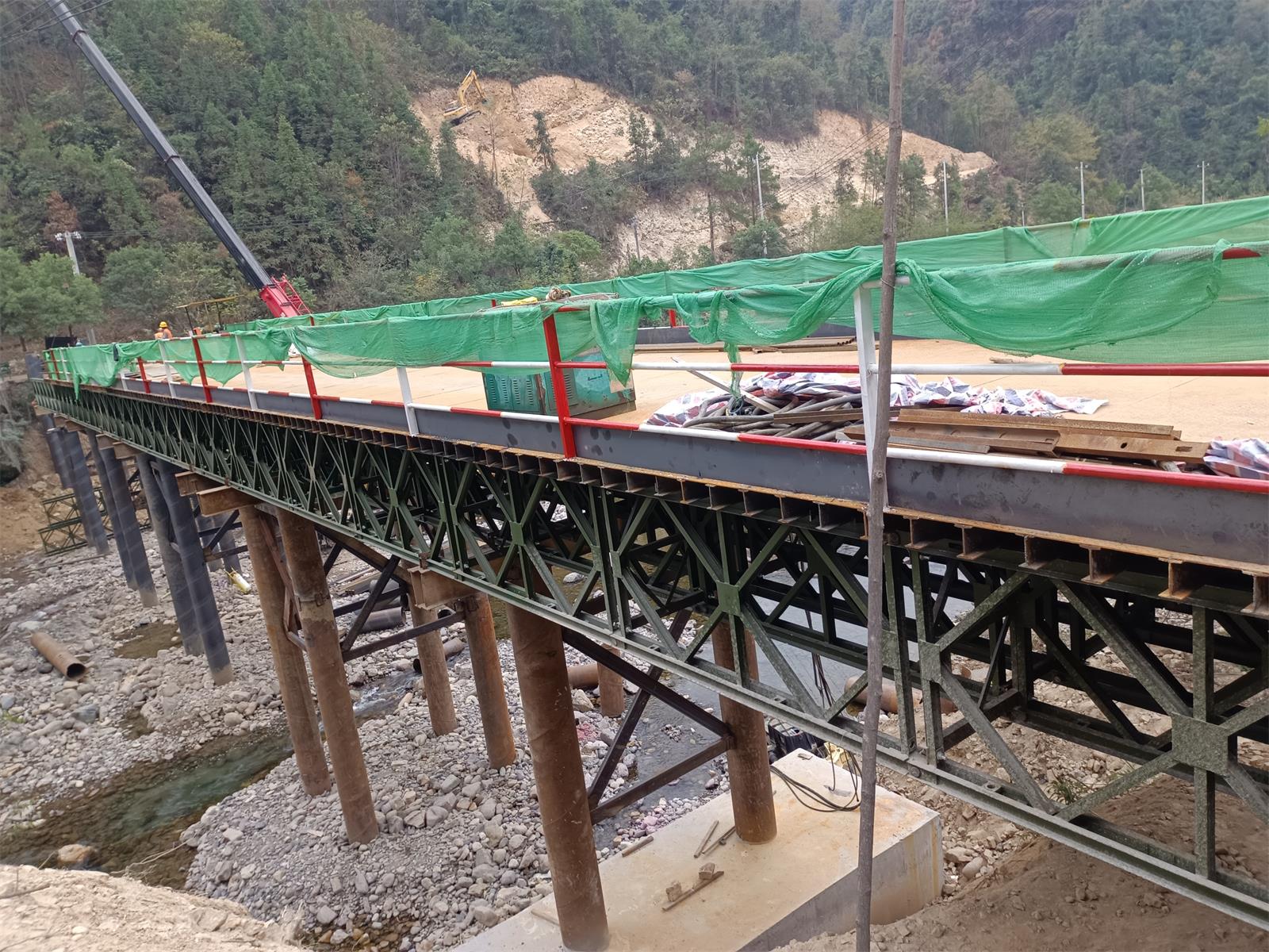 湖南浩潤路橋機械有限公司,郴州公路鋼橋設計制造加工,郴州鋼管樁橋梁設計制造加工 湖南浩潤路橋機械有限公司,郴州公路鋼橋設計制造加工,郴州鋼管樁橋梁設計制造加工