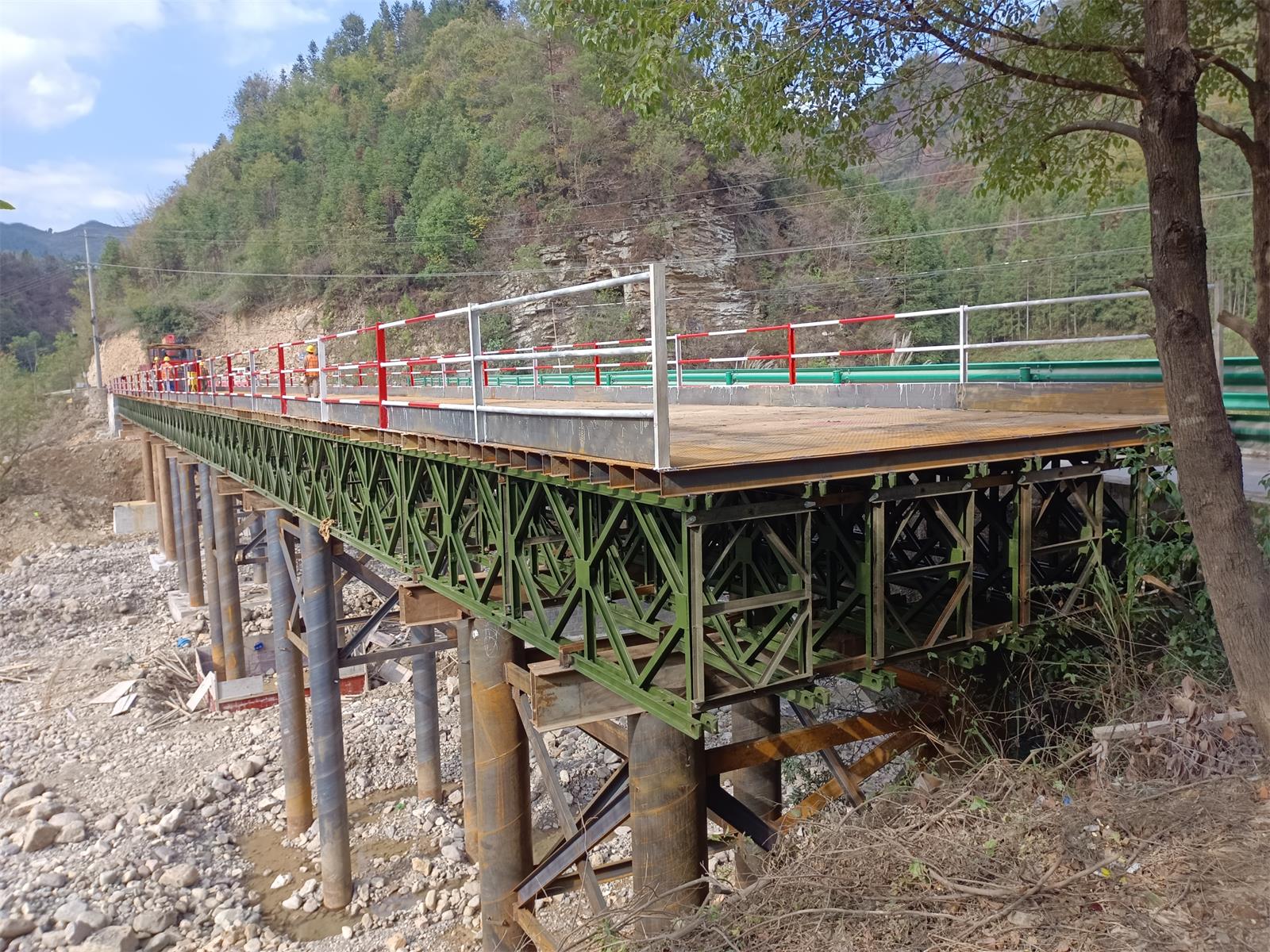 湖南浩潤路橋機械有限公司,郴州公路鋼橋設計制造加工,郴州鋼管樁橋梁設計制造加工 湖南浩潤路橋機械有限公司,郴州公路鋼橋設計制造加工,郴州鋼管樁橋梁設計制造加工